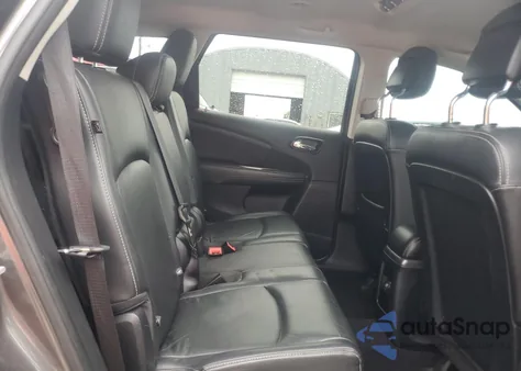 2015 Dodge Journey Crossroad z USA, uszkodzony, nr VIN 3C4PDCGG4FT566097